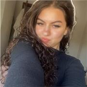 Estudiante de educación infantil, facilidad para la enseñanza y pasión por los niños.